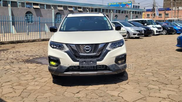 Nissan X-Trail 2.5 Petrol AWD 2019 White