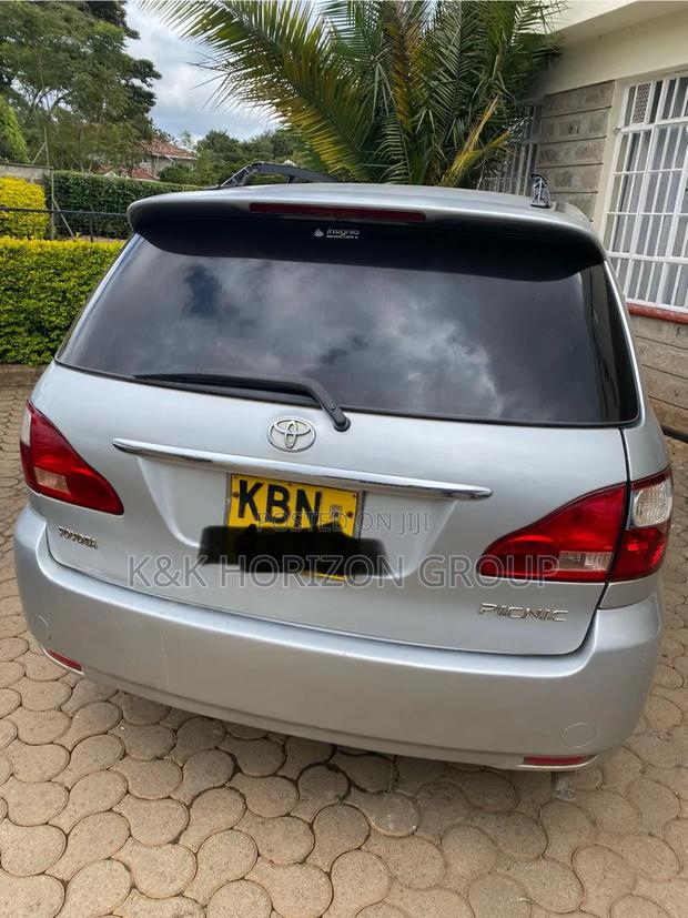 Toyota Picnic 2.0 FWD 2008 Silver