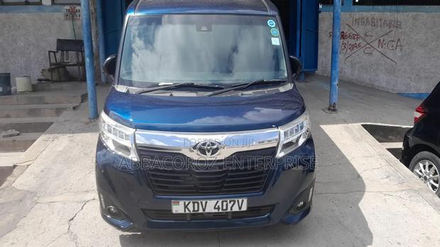 Toyota Roomy 2018 Blue