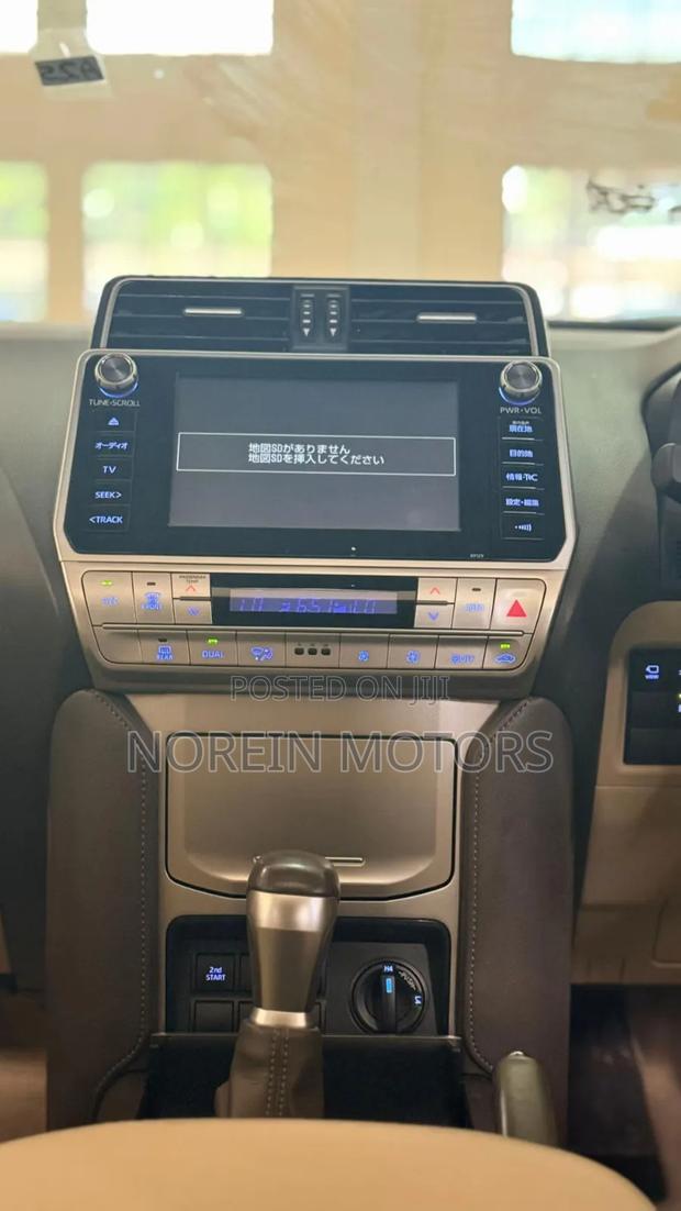 Toyota Land Cruiser Prado 2021 Pearl