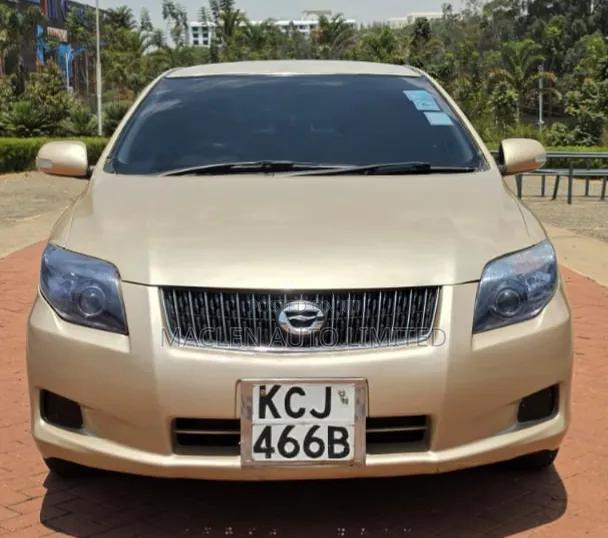 Toyota Axio 2010 Gold