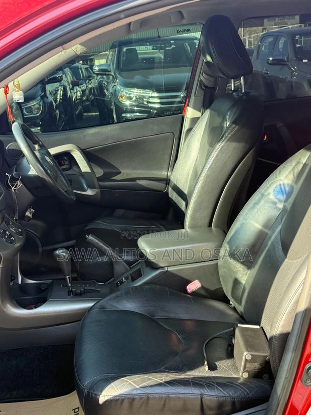 Toyota RAV4 2010 Red