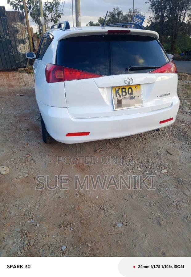 Toyota Caldina 2004 White