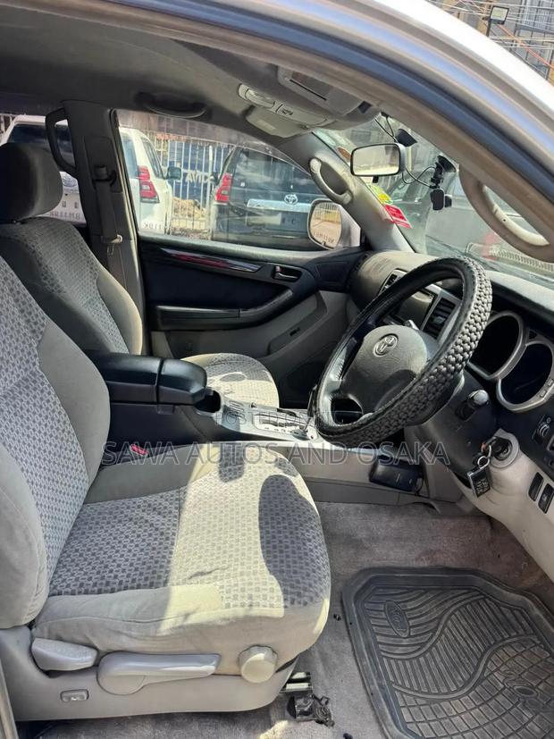 Toyota Hilux 2003 Silver