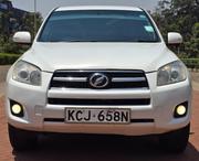 Toyota RAV4 2009 White for sale