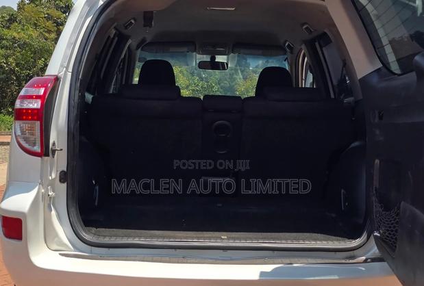 Toyota RAV4 2009 White