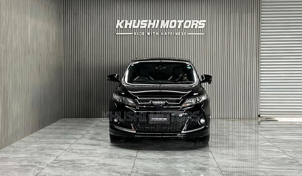 Toyota Harrier 2.0 2018 Black