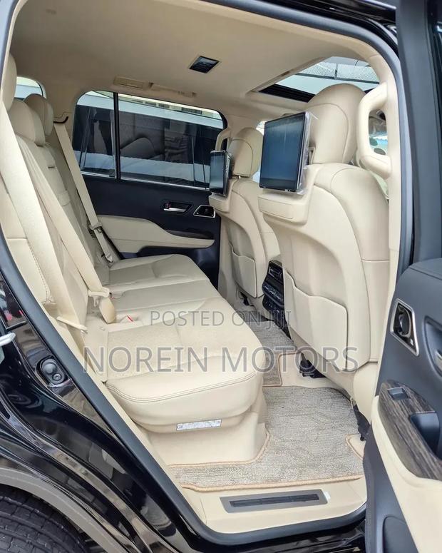 Toyota Land Cruiser 2024 Matt Black