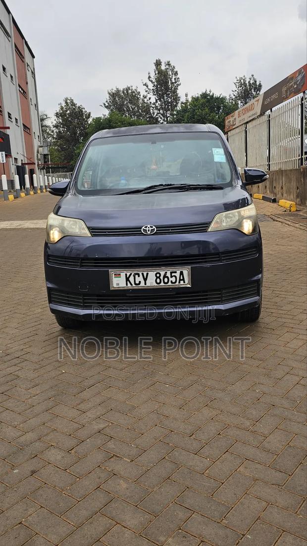 Toyota Spade 2013 Gray