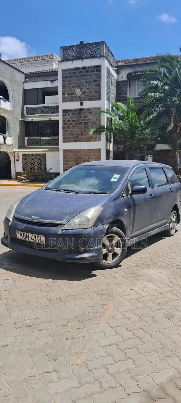 Toyota Wish 2005 Blue