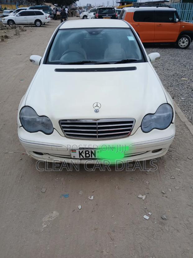 Mercedes-Benz C180 2005 White
