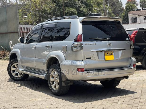 Toyota Land Cruiser Prado 2006 Silver