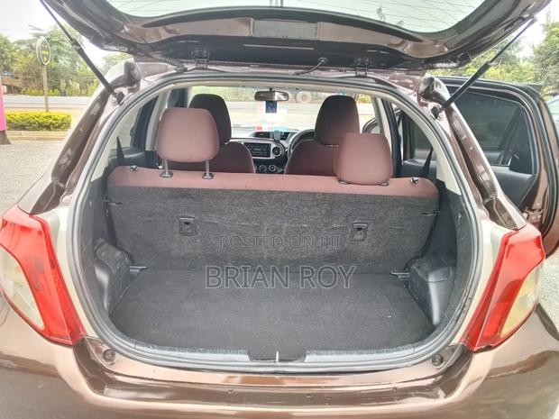 Toyota Vitz 1.0 FWD 5dr 2011 Brown