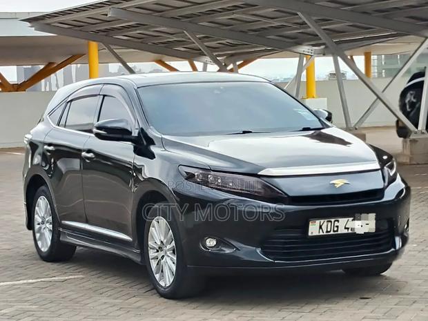 Toyota Harrier 2.0 2015 Black