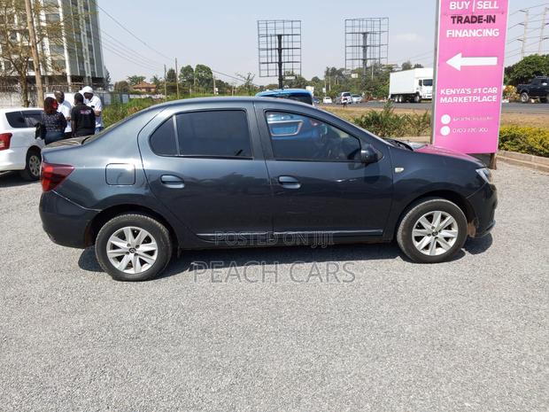 Renault Logan 2017 Gray