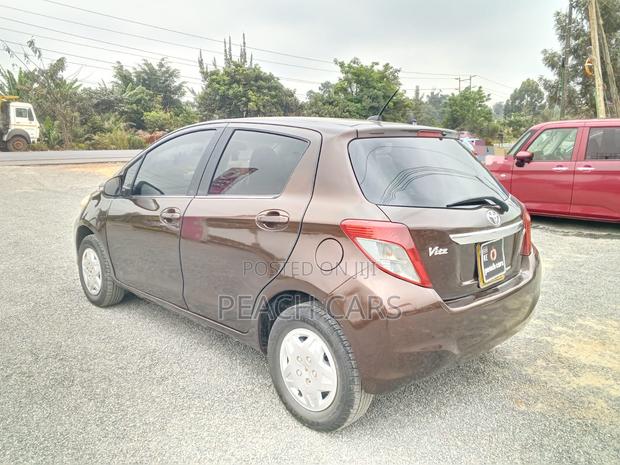 Toyota Vitz 2011 Brown