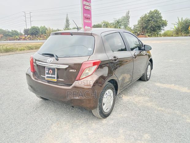 Toyota Vitz 2011 Brown