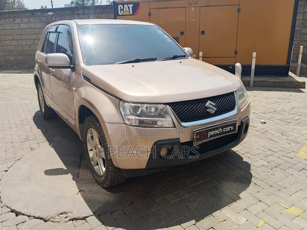 Suzuki Escudo 2007 Gold