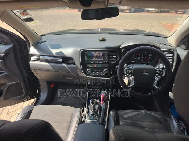 Mitsubishi Outlander 2016 Black