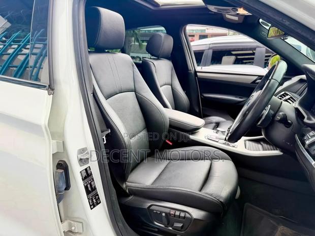 BMW X4 xDrive30i 2019 White