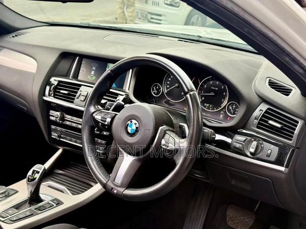 BMW X4 xDrive30i 2019 White