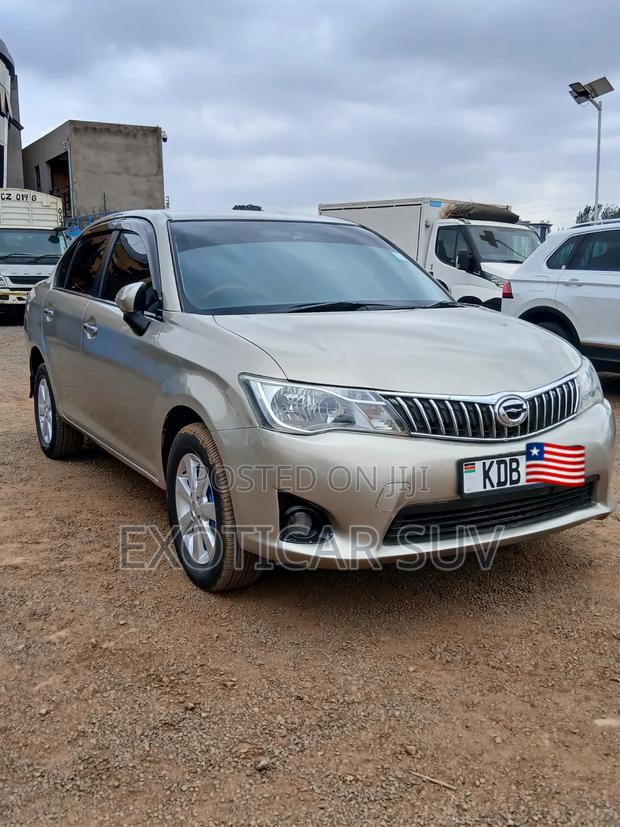 Toyota Axio 1.5 Luxel 2WD 2014 Silver