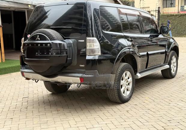 Mitsubishi Pajero 3.2 DI-D Avance Automatic 2008 Matt Black