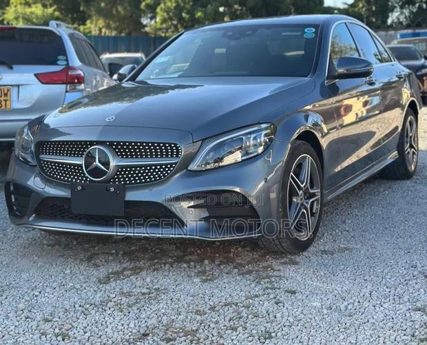 Mercedes-Benz C200 2019 Gray