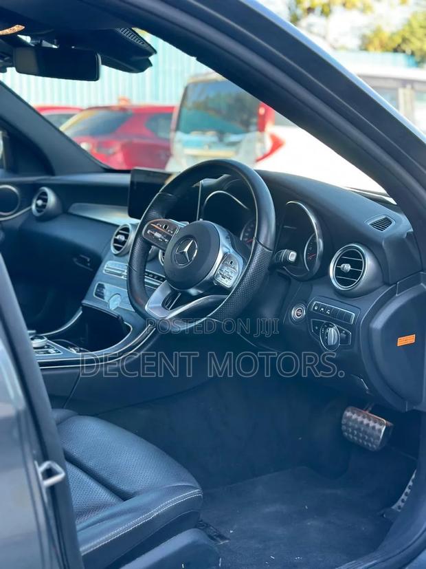 Mercedes-Benz C200 2019 Gray