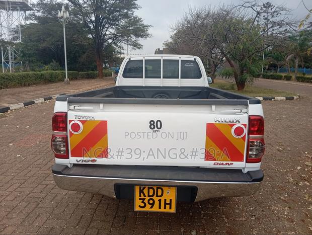 Toyota Hilux 2014 White