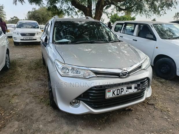 Toyota Corolla 2017 Silver