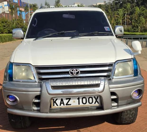 Toyota Land Cruiser Prado 2001 White