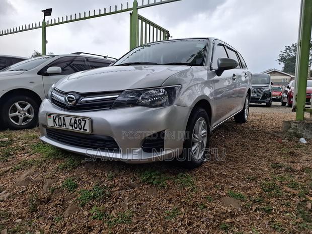 Toyota Corolla Fielder 2013 Silver