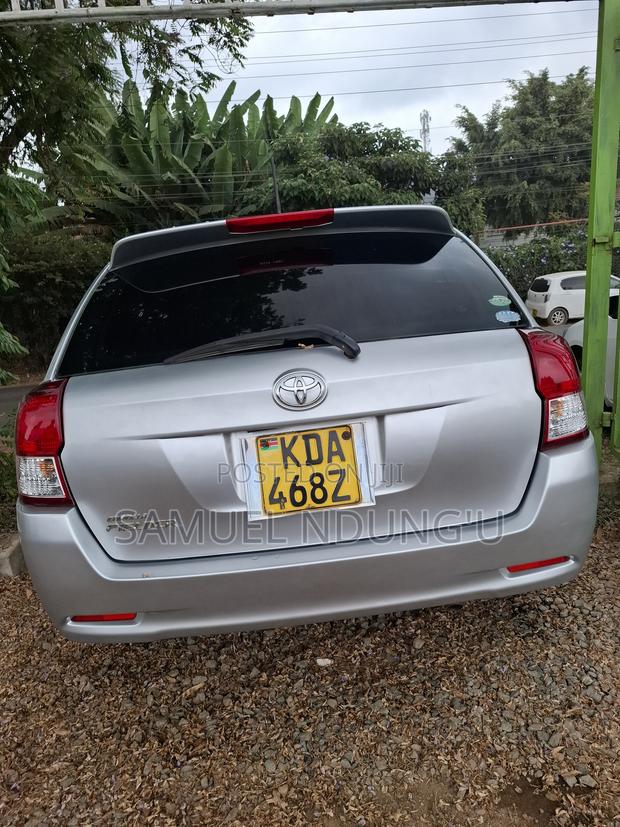 Toyota Corolla Fielder 2013 Silver