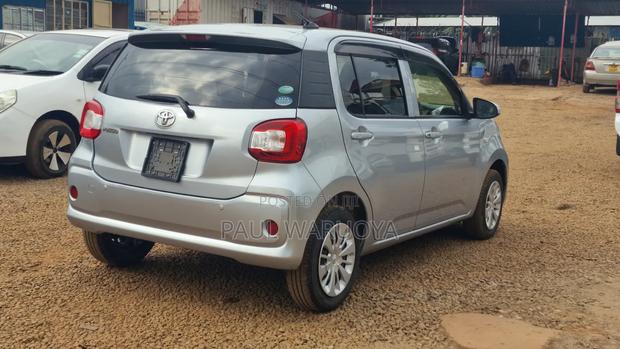 Toyota Passo 1.0 FWD 2018 Silver