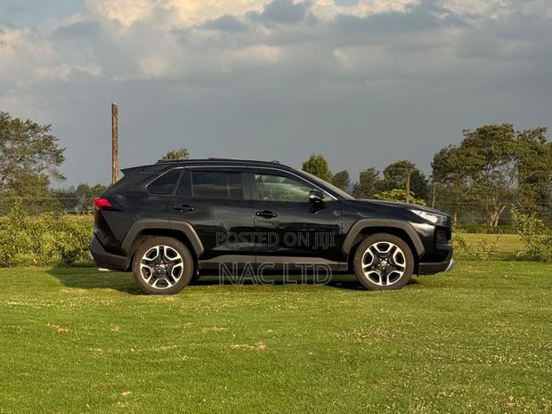 Toyota RAV4 Adventure AWD 2020 Black