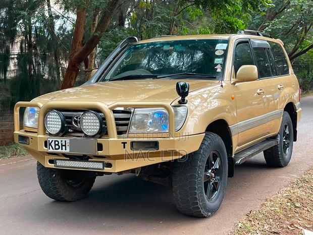 Toyota Land Cruiser 2003 Gold