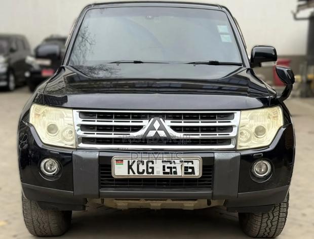 Mitsubishi Pajero 2008 Black