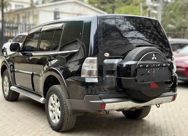 Mitsubishi Pajero 2008 Black