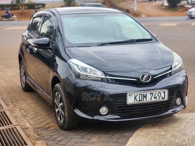 Toyota Vitz 1.3 AWD 5dr 2016 Black