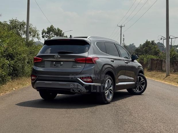 Hyundai Santa Fe 2020 Gray
