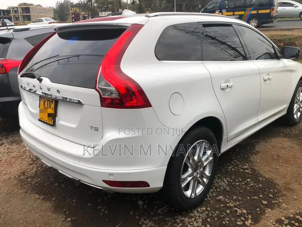 Volvo XC60 3.2 Premier AWD 2013 White