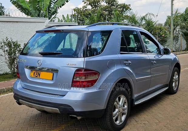 Mercedes-Benz M Class 2009 Blue