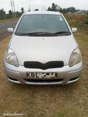 Toyota Vitz 2004 Gold for sale