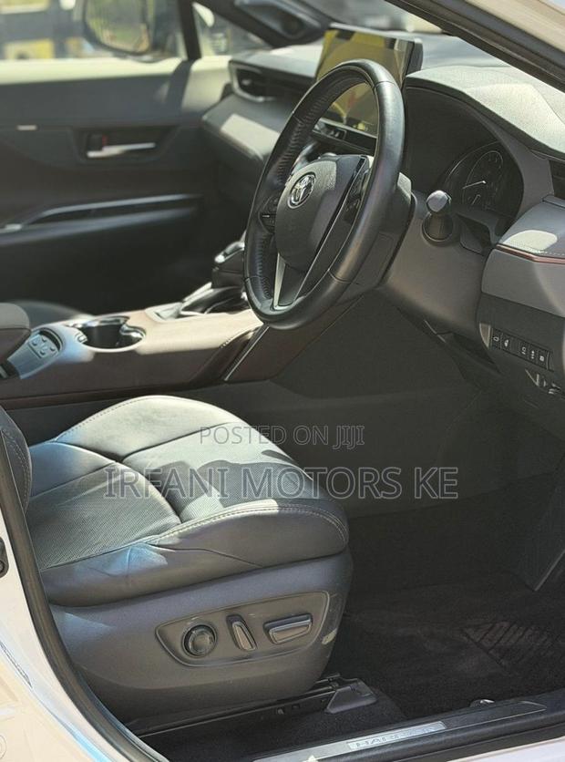 Toyota Harrier 2.0 2020 White
