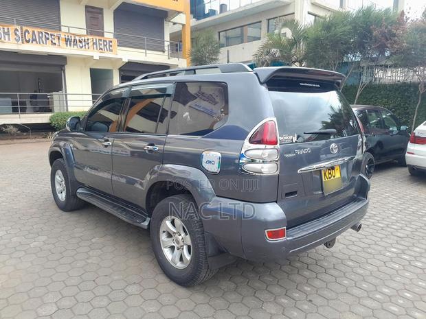 Toyota Land Cruiser Prado 3.0 D-4D 5dr 2006 Gray