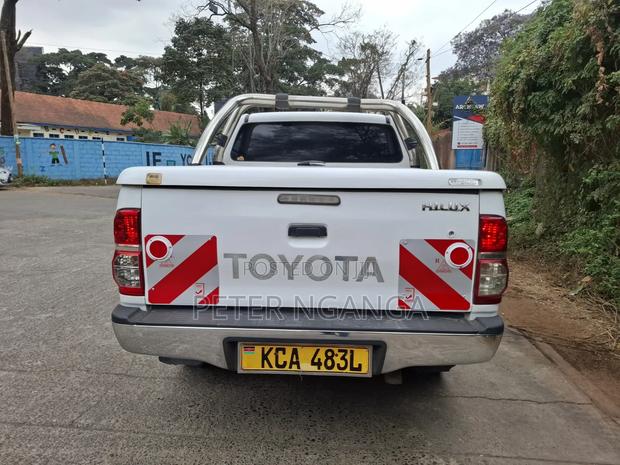 Toyota Hilux 2014 White