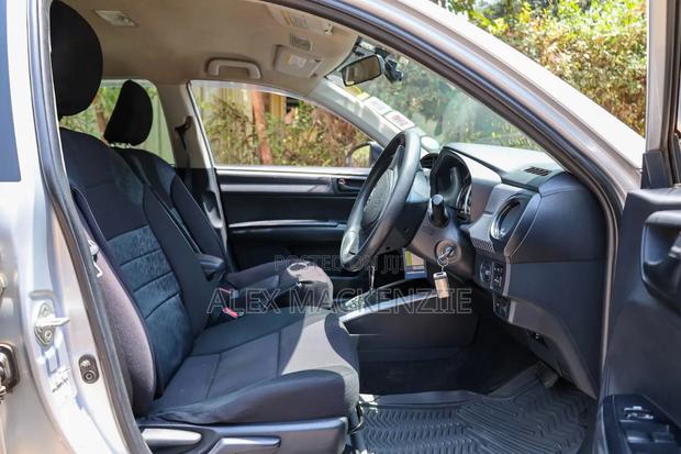 Toyota Corolla Fielder 2013 Silver