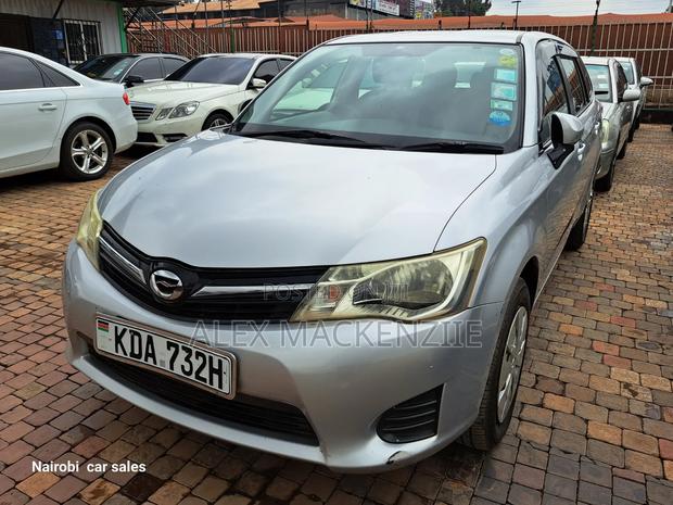 Toyota Corolla Fielder 2013 Silver
