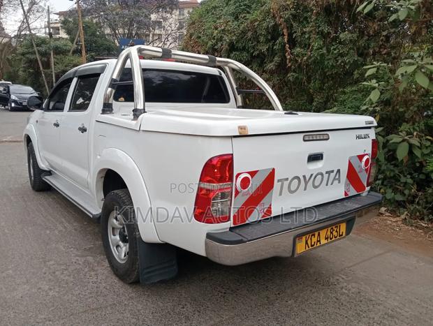 Toyota Hilux 2014 White